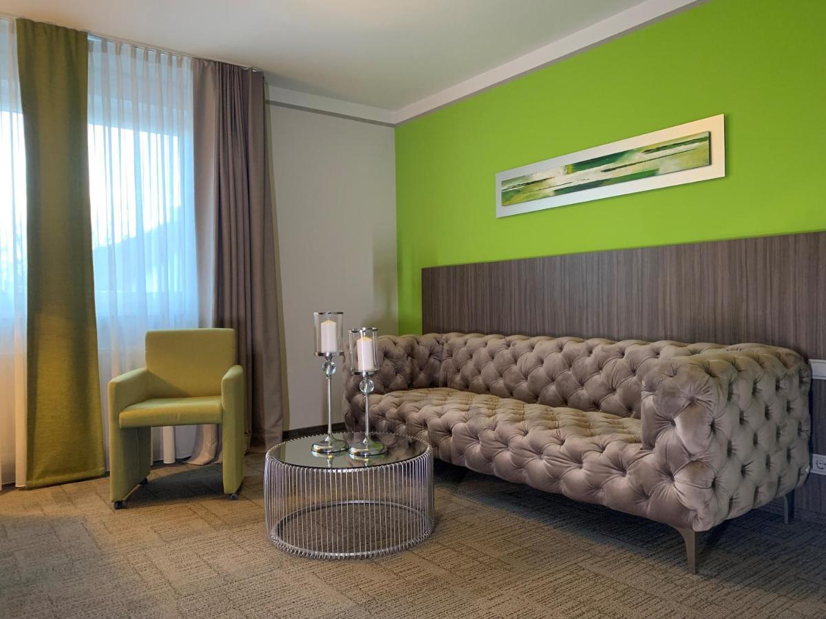 Hotel Ambiente Walldorf วัลล์ดอร์ฟ ภายนอก รูปภาพ