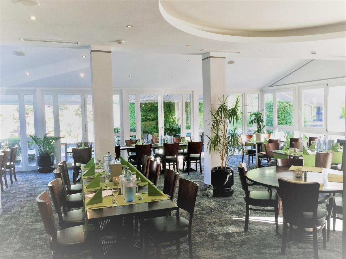 Hotel Ambiente Walldorf วัลล์ดอร์ฟ ภายนอก รูปภาพ