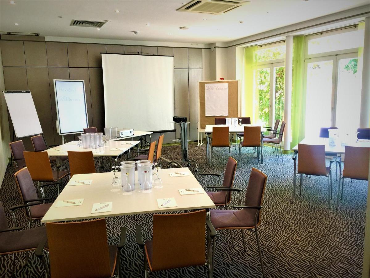 Hotel Ambiente Walldorf วัลล์ดอร์ฟ ภายนอก รูปภาพ