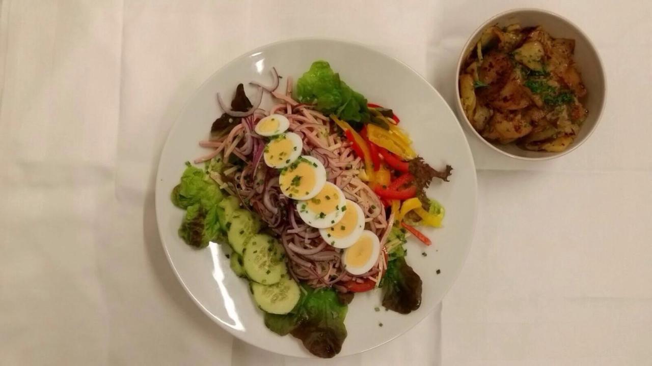 Hotel Ambiente Walldorf วัลล์ดอร์ฟ ภายนอก รูปภาพ