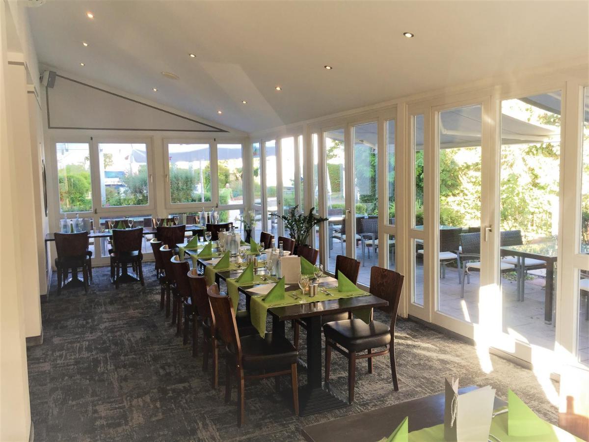 Hotel Ambiente Walldorf วัลล์ดอร์ฟ ภายนอก รูปภาพ